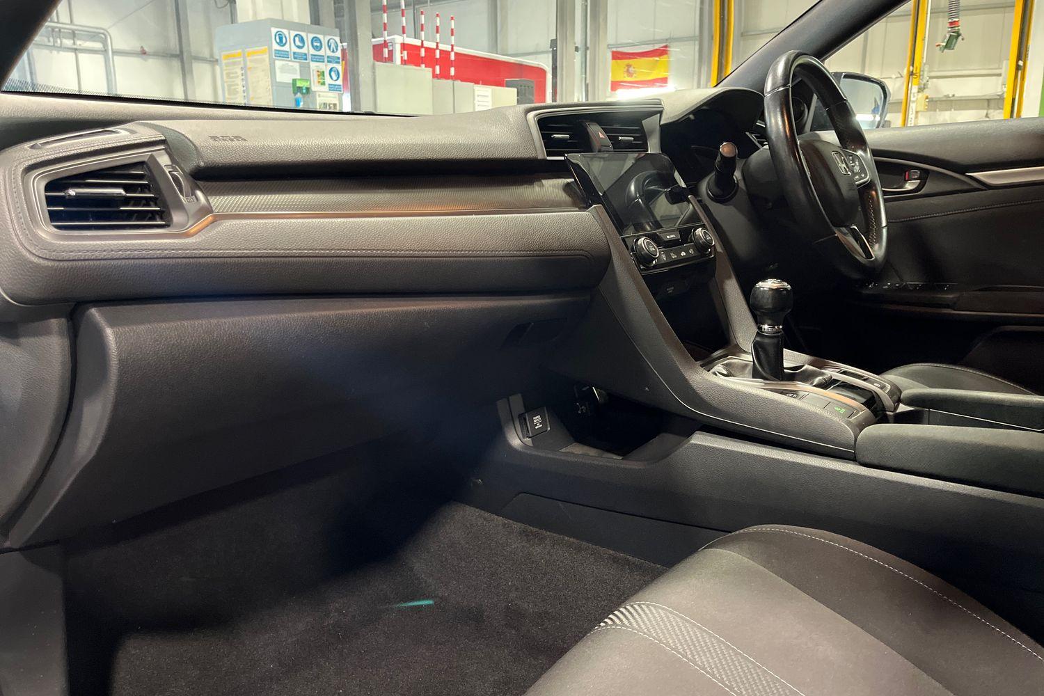 Honda CIVIC Photo 17