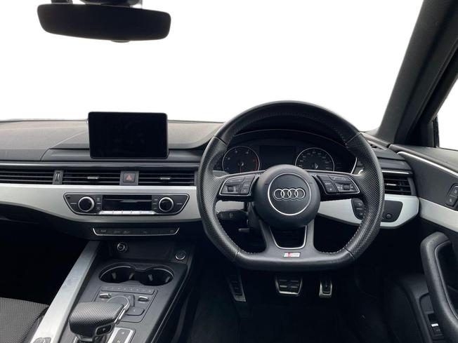 AUDI A4 Photo 11