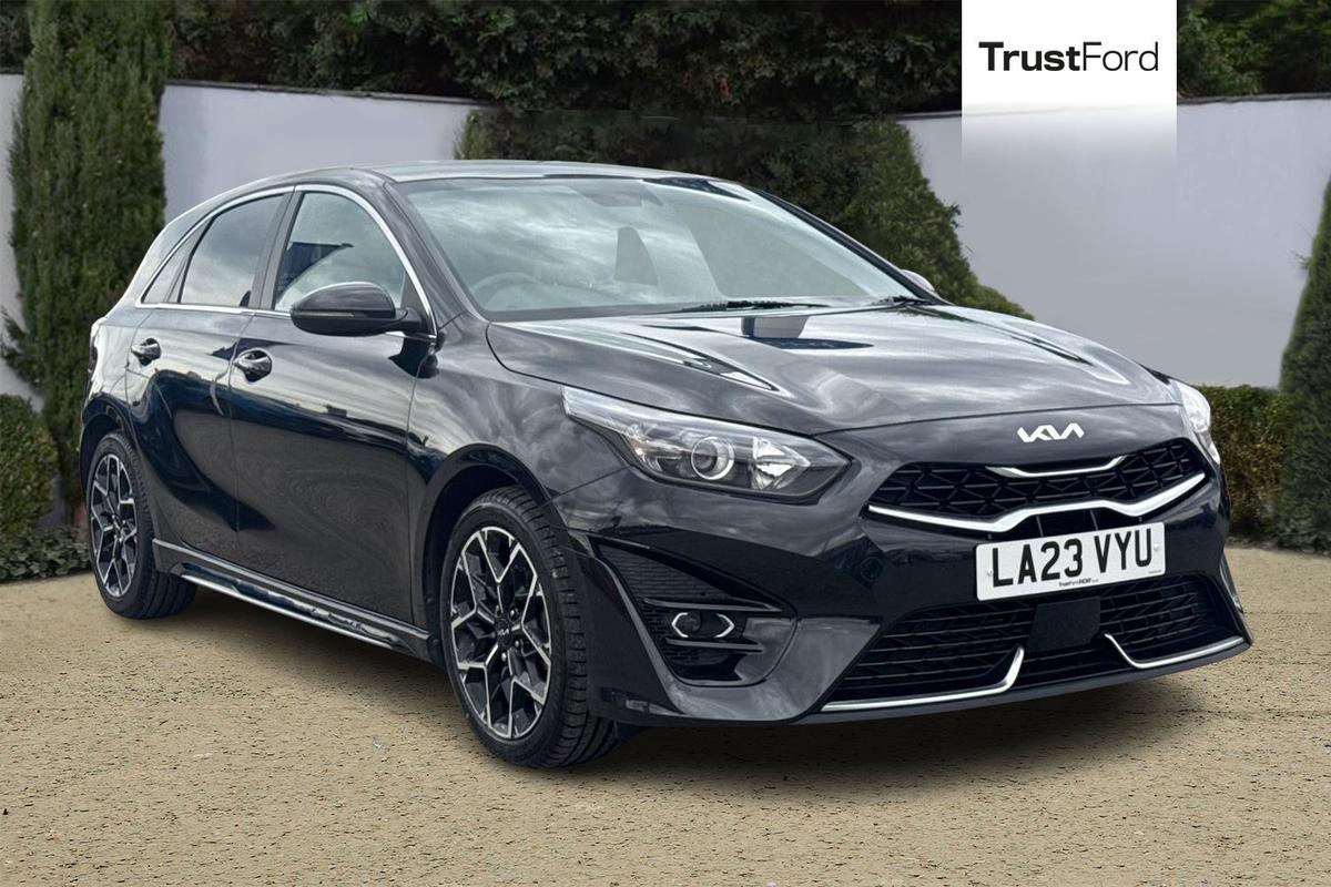 Kia Ceed listing photo