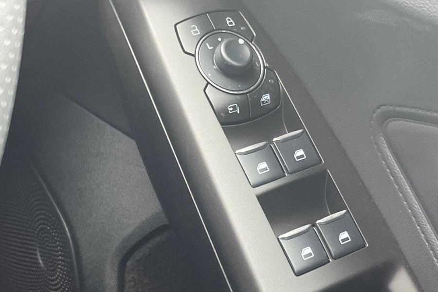 Ford FOCUS Photo autoimg-2940f9a91655d3c19687598f0ec79d6bc5e6ec19.jpg