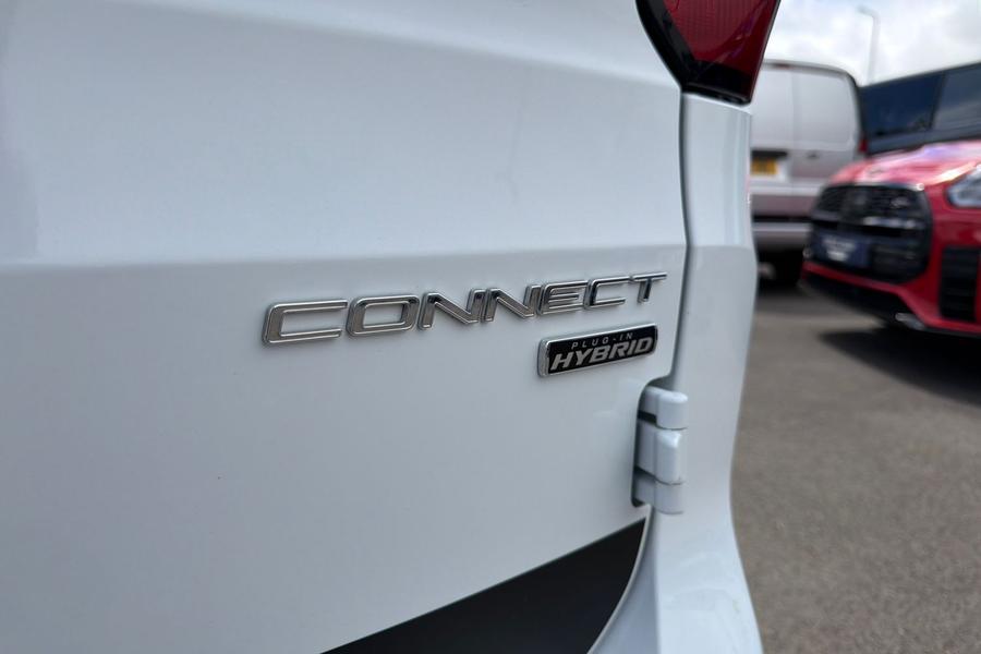 Ford Transit Connect Photo autoimg-2946b66b79140afdafbb84d82d73eee23395077d.jpg