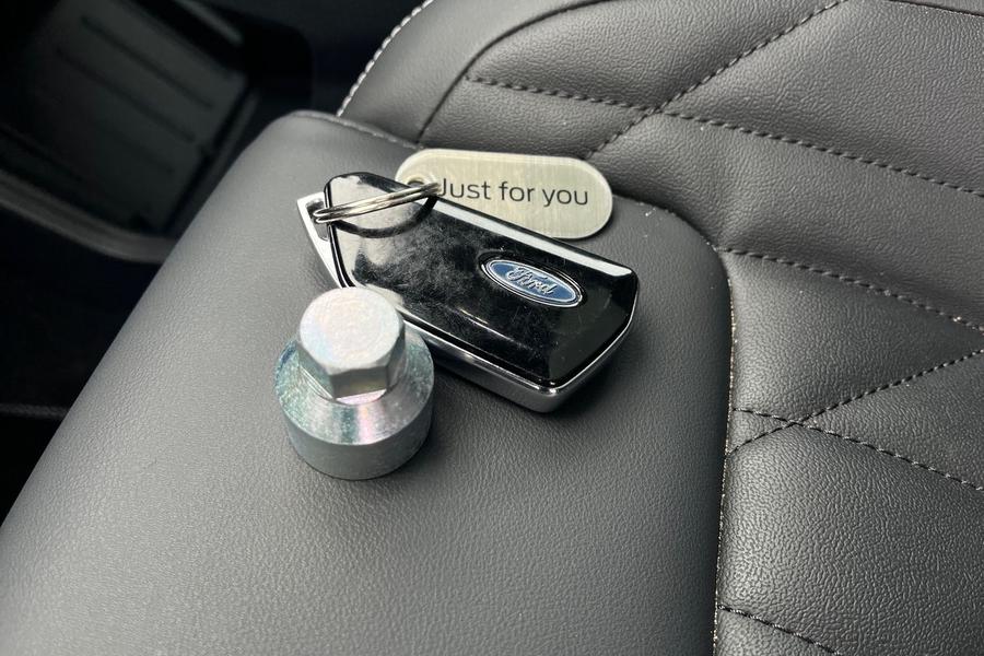Ford Explorer Photo autoimg-294d256048237dc446632badfca9886a961547e8.jpg