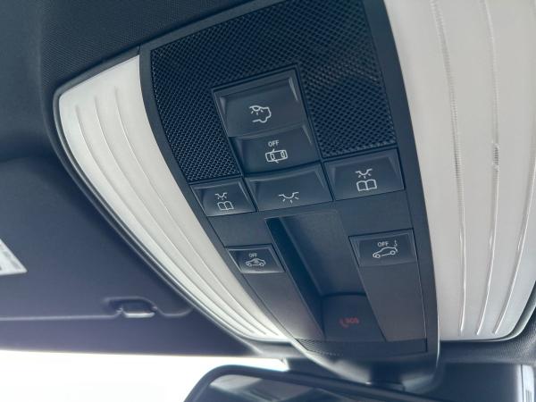 Mercedes-Benz CLS Photo autoimg-294e220208e7de6519689d931cf2997495565406.jpg