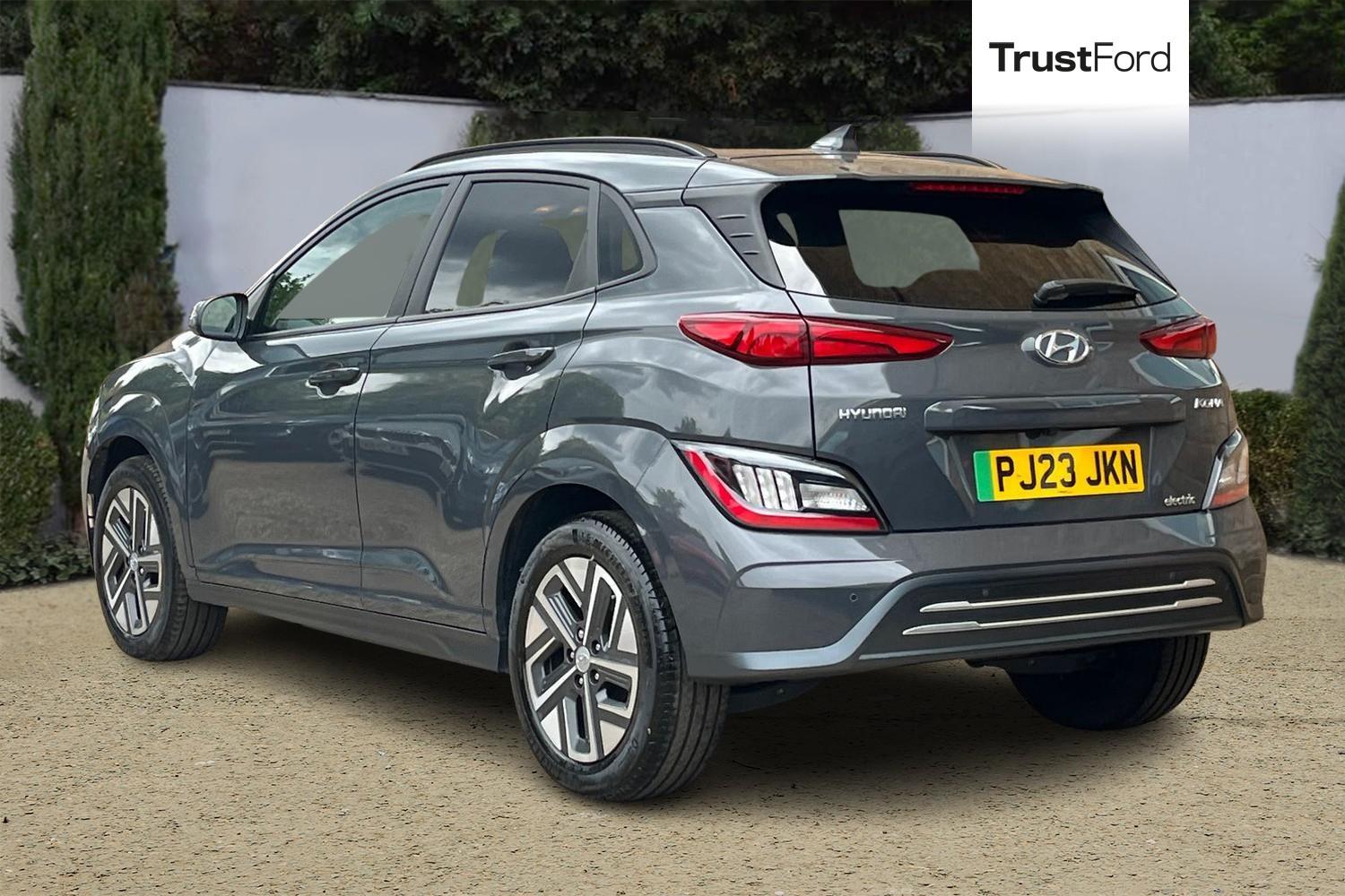 Hyundai KONA Photo 1