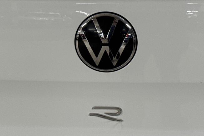 VOLKSWAGEN T-Roc Photo 35