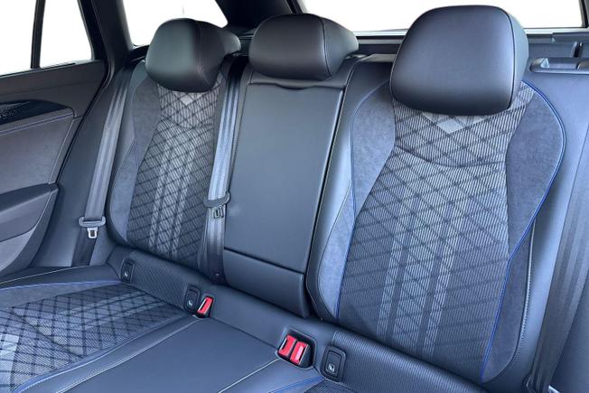 VOLKSWAGEN Passat Photo 9