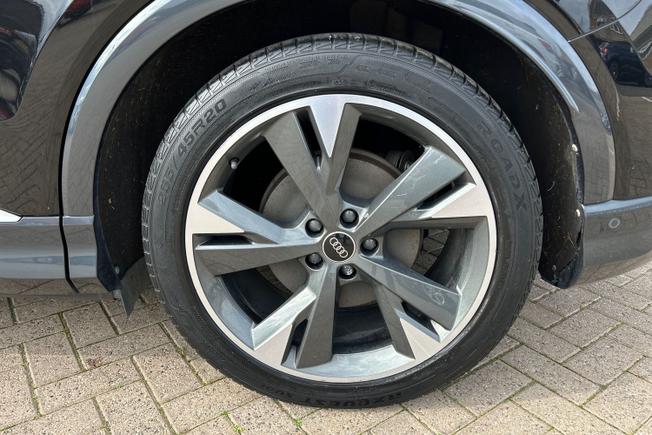 Audi Q4 E-Tron Photo 30