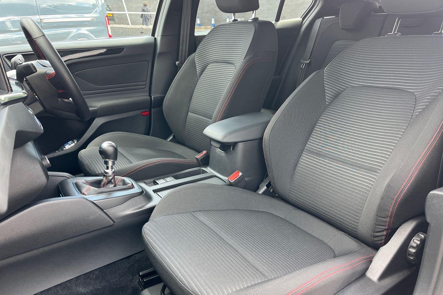 Ford Focus Photo 18