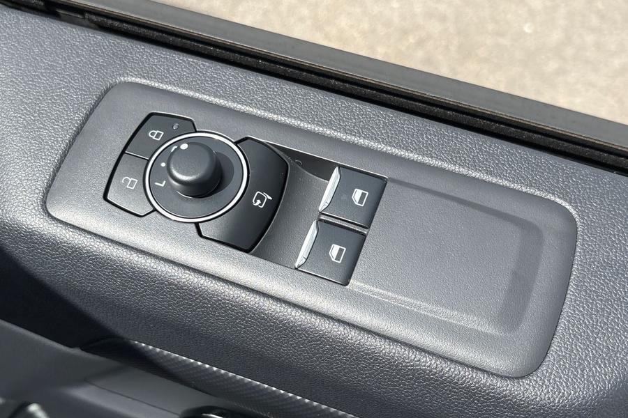 Ford Transit Custom Photo autoimg-29567cb1f271fbfc9a7a617bc5ef2ae784651d1d.jpg