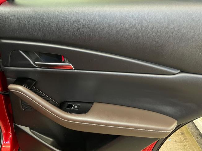 MAZDA Cx-30 Photo 31