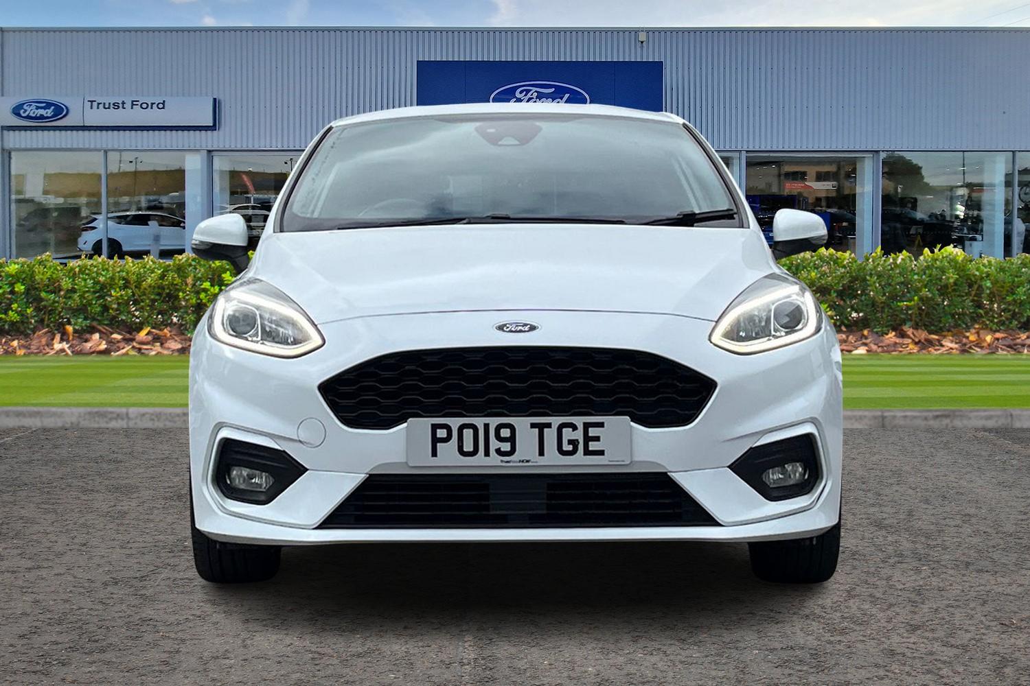 Ford Fiesta Photo 5