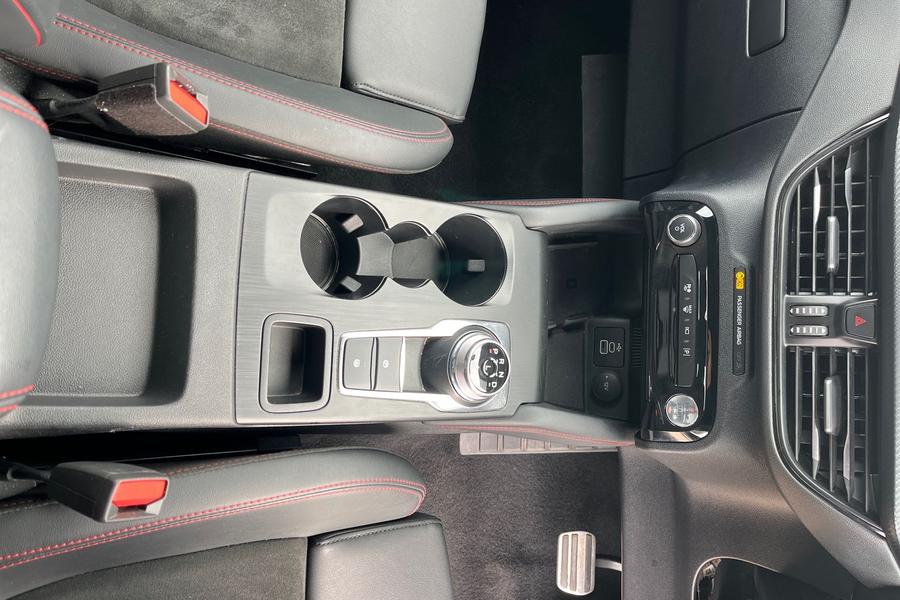 Ford Kuga Photo autoimg-295843a8712cd8996db18a6b92909562ca3fdf35.jpg