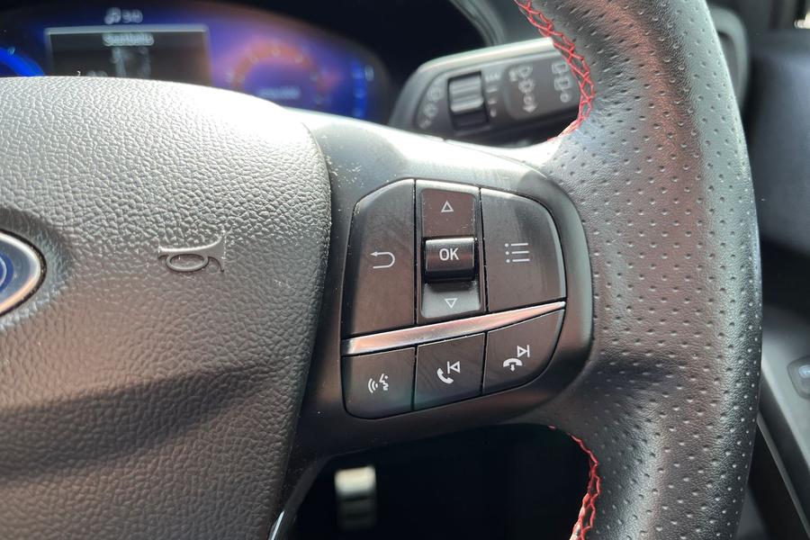 Ford FOCUS Photo autoimg-2962da9f165fb6b7bbe154e372253433a58aae24.jpg