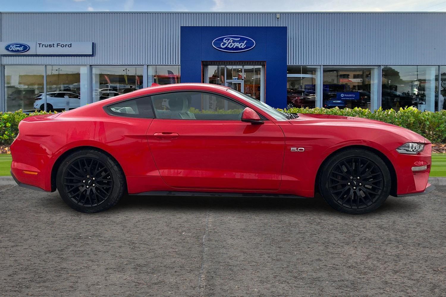 Ford MUSTANG Photo 2