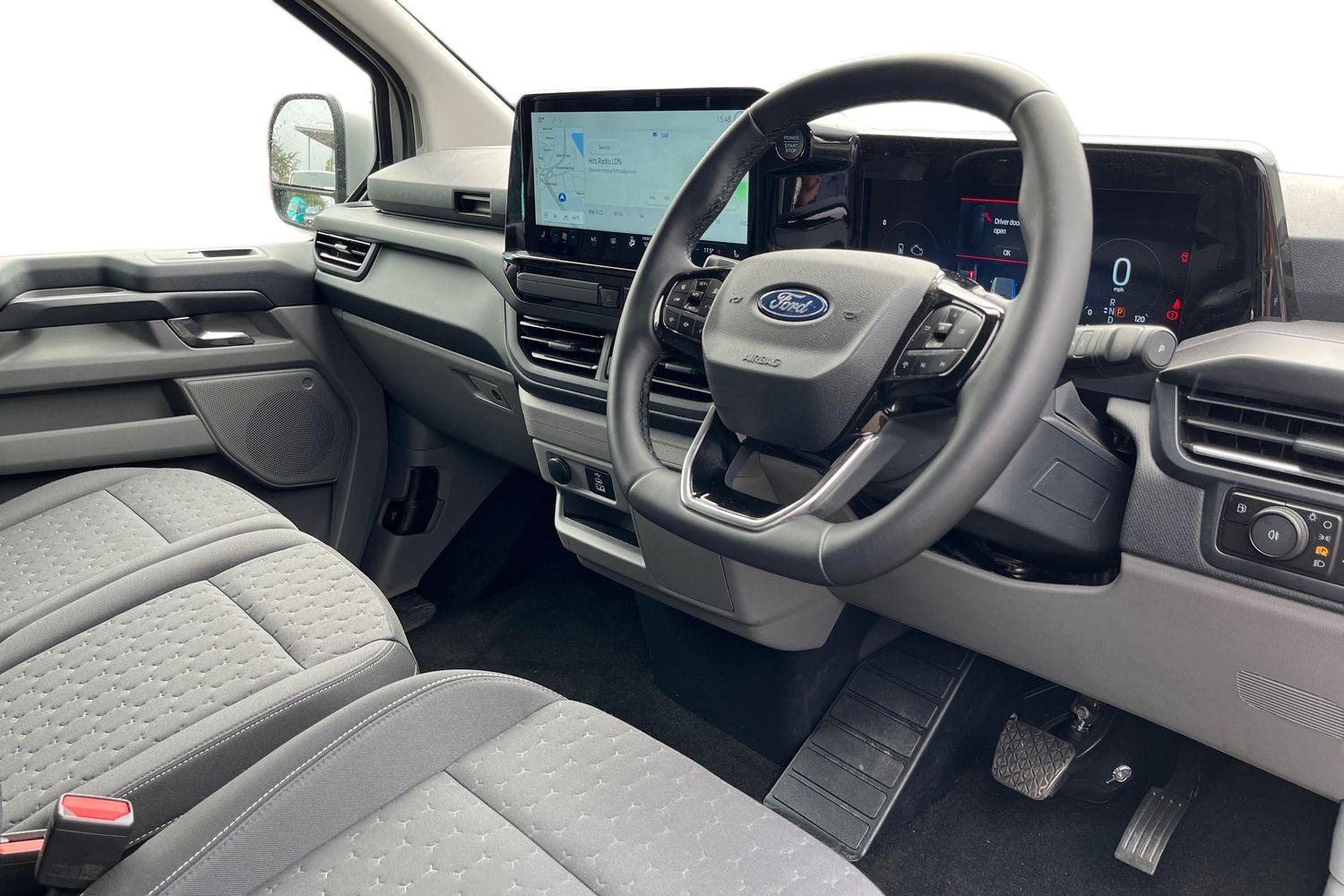 Ford TOURNEO CUSTOM Photo 13