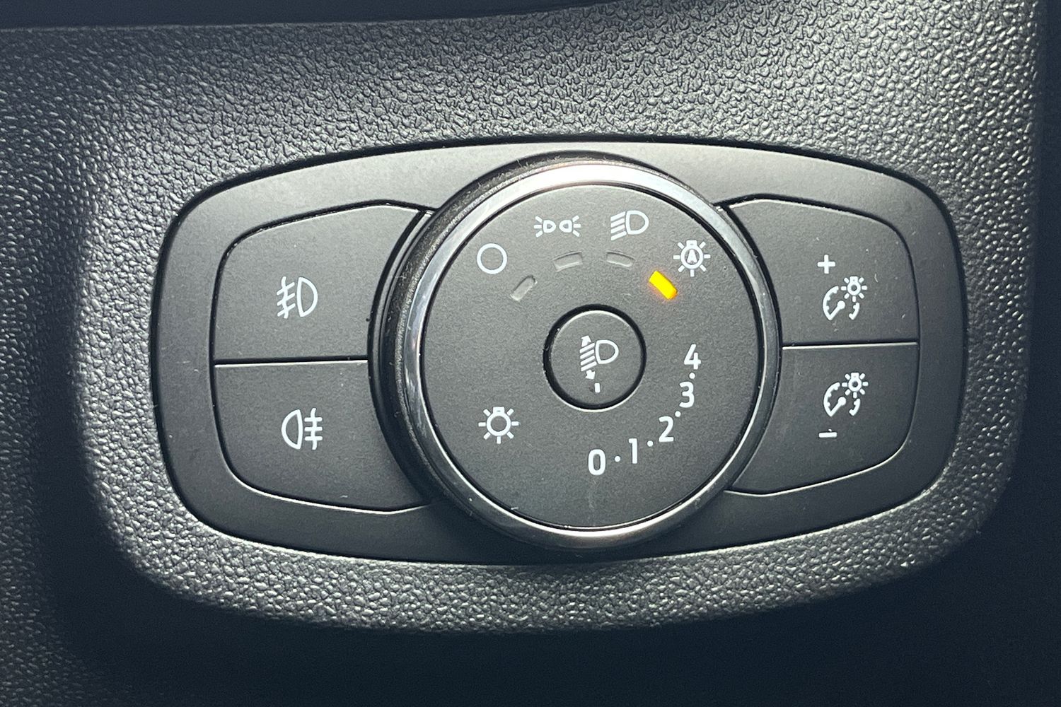Ford Fiesta Photo 37