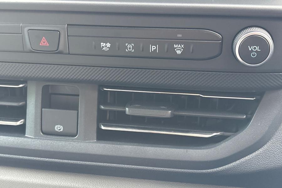 Ford TRANSIT CUSTOM Photo autoimg-2965e31e1df53bfa39e183a873d93d37140ab86c.jpg