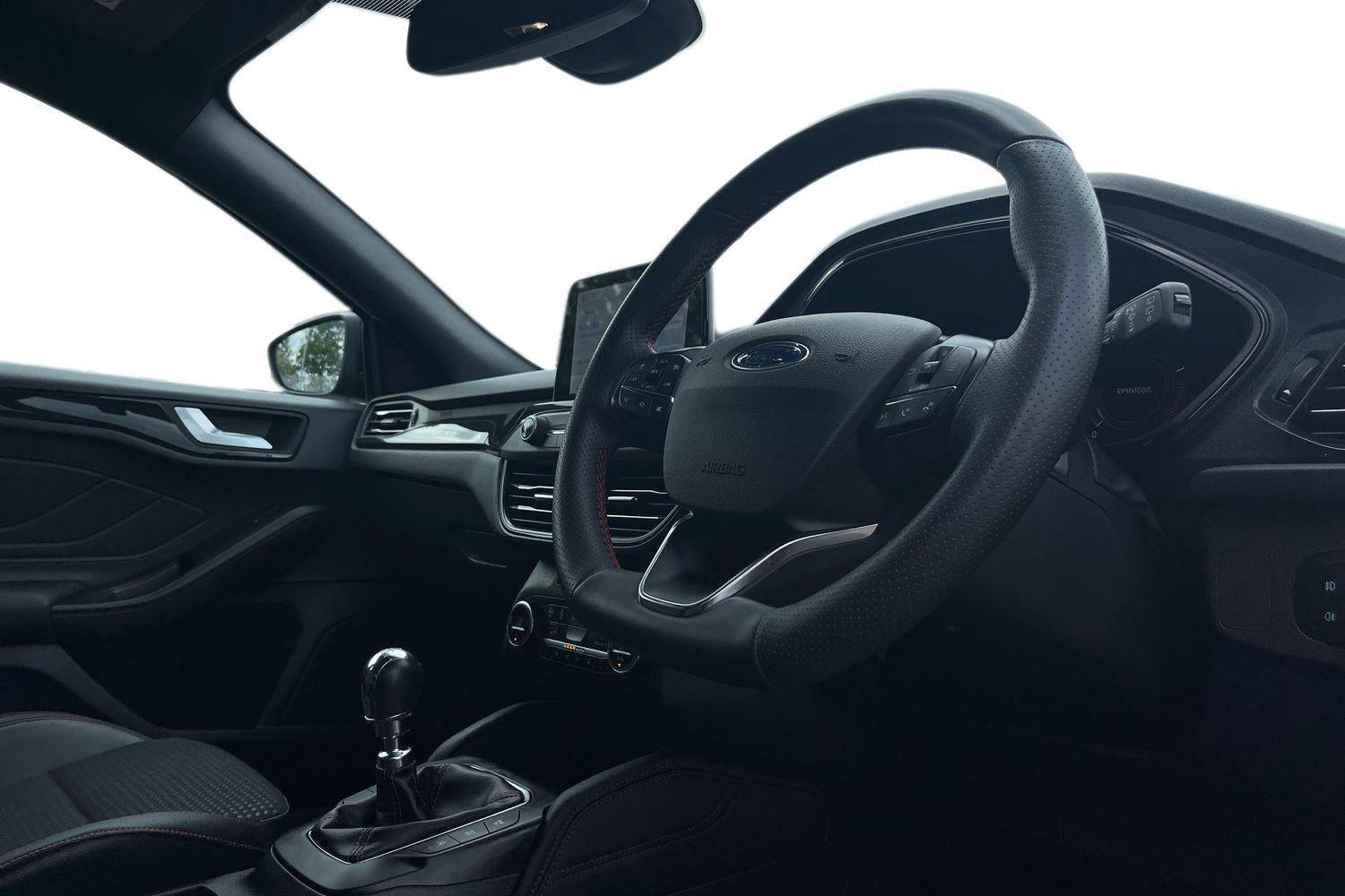 Ford FOCUS Photo 8