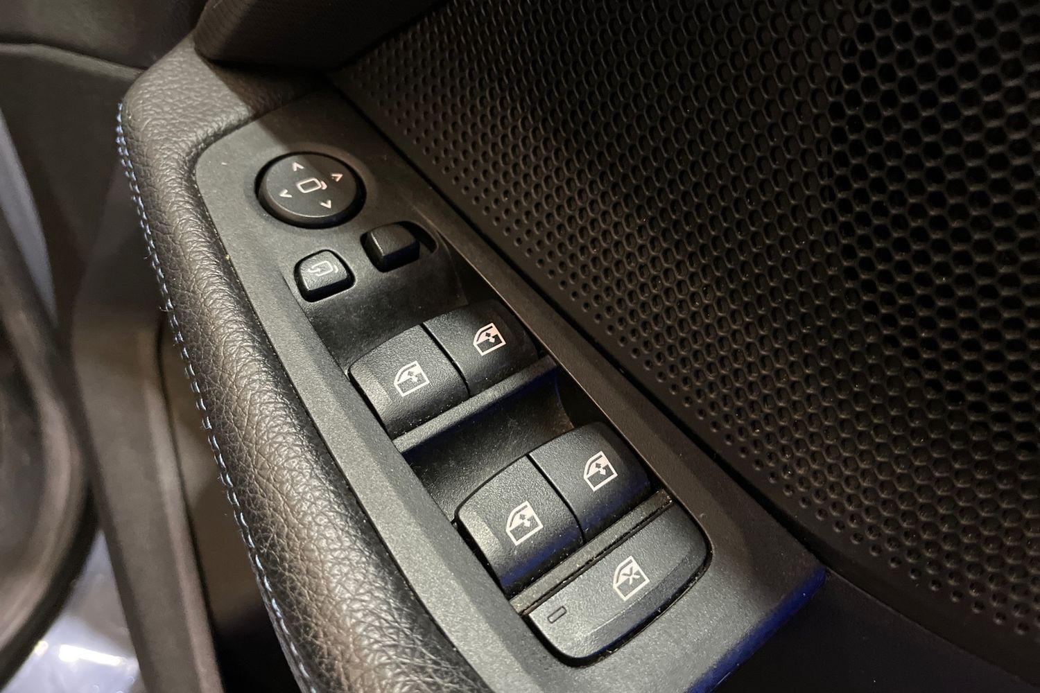 BMW 2 SERIES Photo 15
