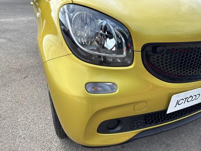 SMART ForFour Photo 19