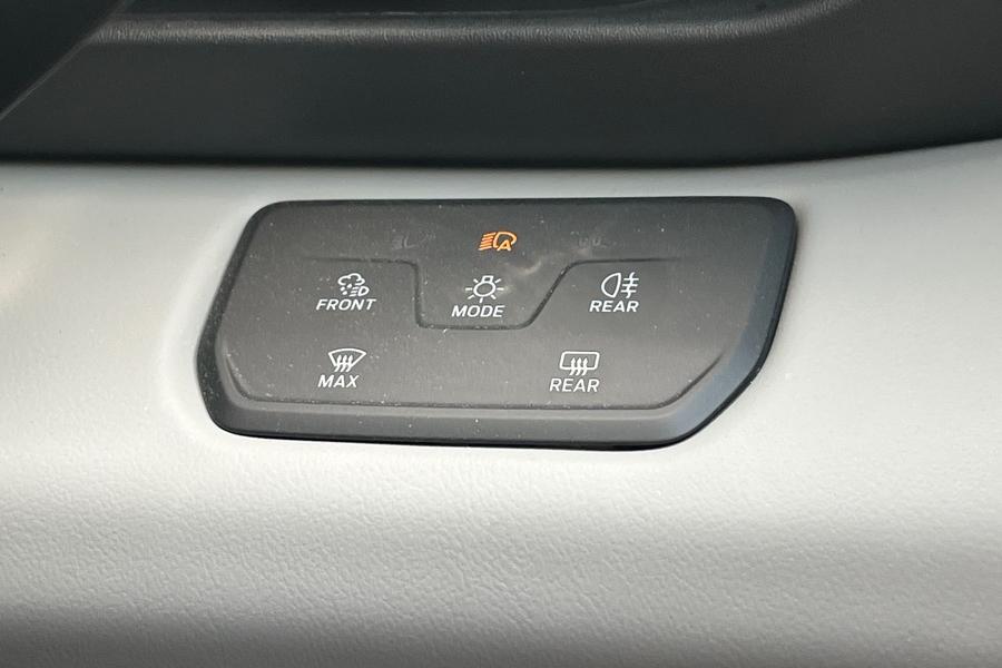 Ford Explorer Photo autoimg-297170d687997355099db18820b71e45ac059750.jpg