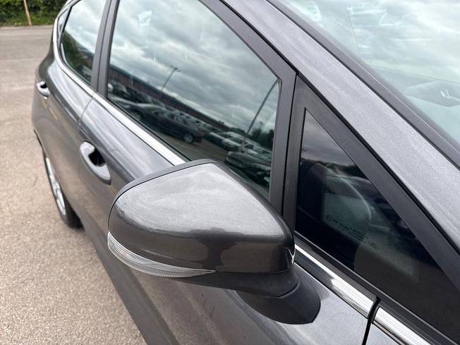 FORD Fiesta Photo 20