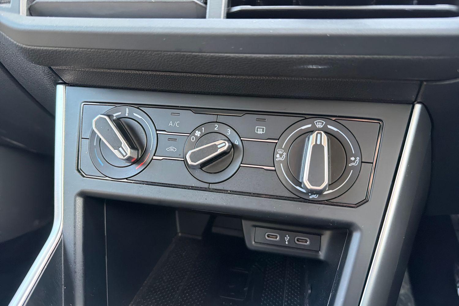 Volkswagen POLO Photo 23
