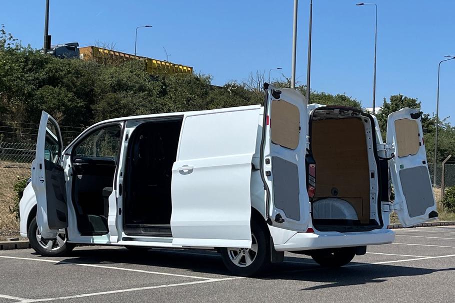 Used Ford TRANSIT CUSTOM FH73OFM 7