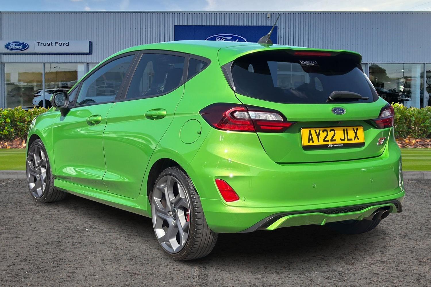 Ford FIESTA Photo 1