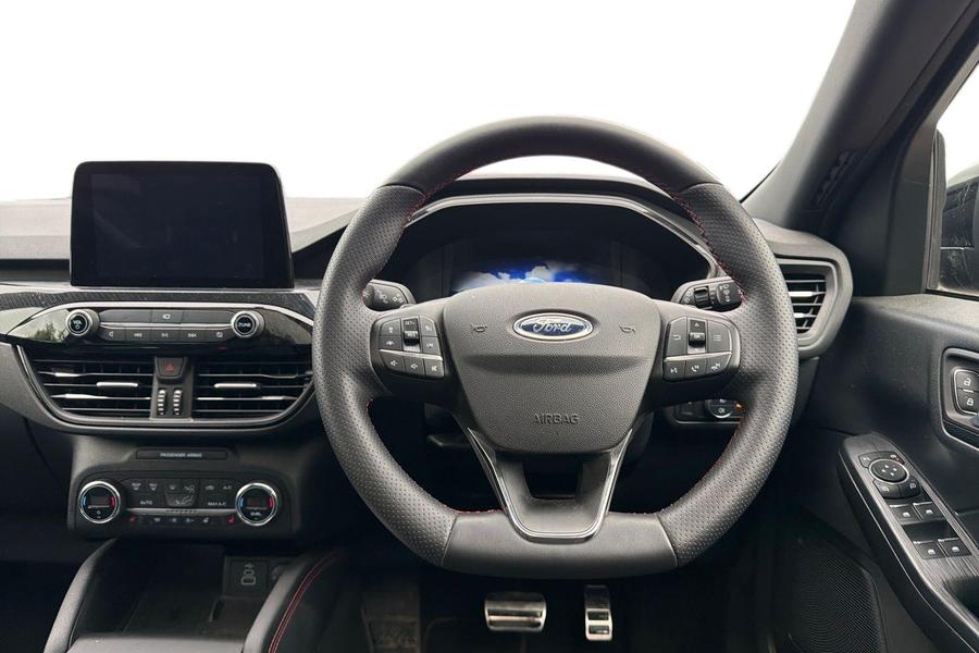 Ford KUGA Photo autoimg-297e95420b10f1e2b282a2cfcecfbbecd409835d.jpg