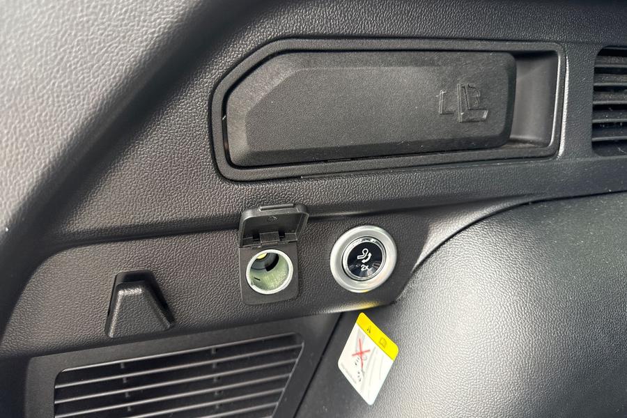 Ford KUGA Photo autoimg-2980e31b0c965281ba2129f4519a5e3e4393ecc4.jpg