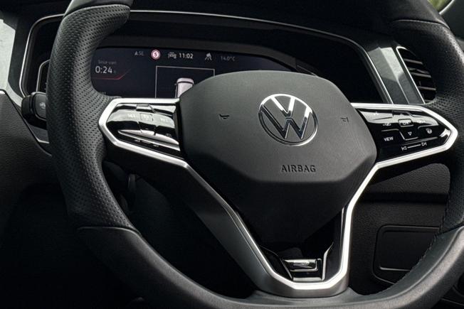 VOLKSWAGEN Tiguan Photo 40