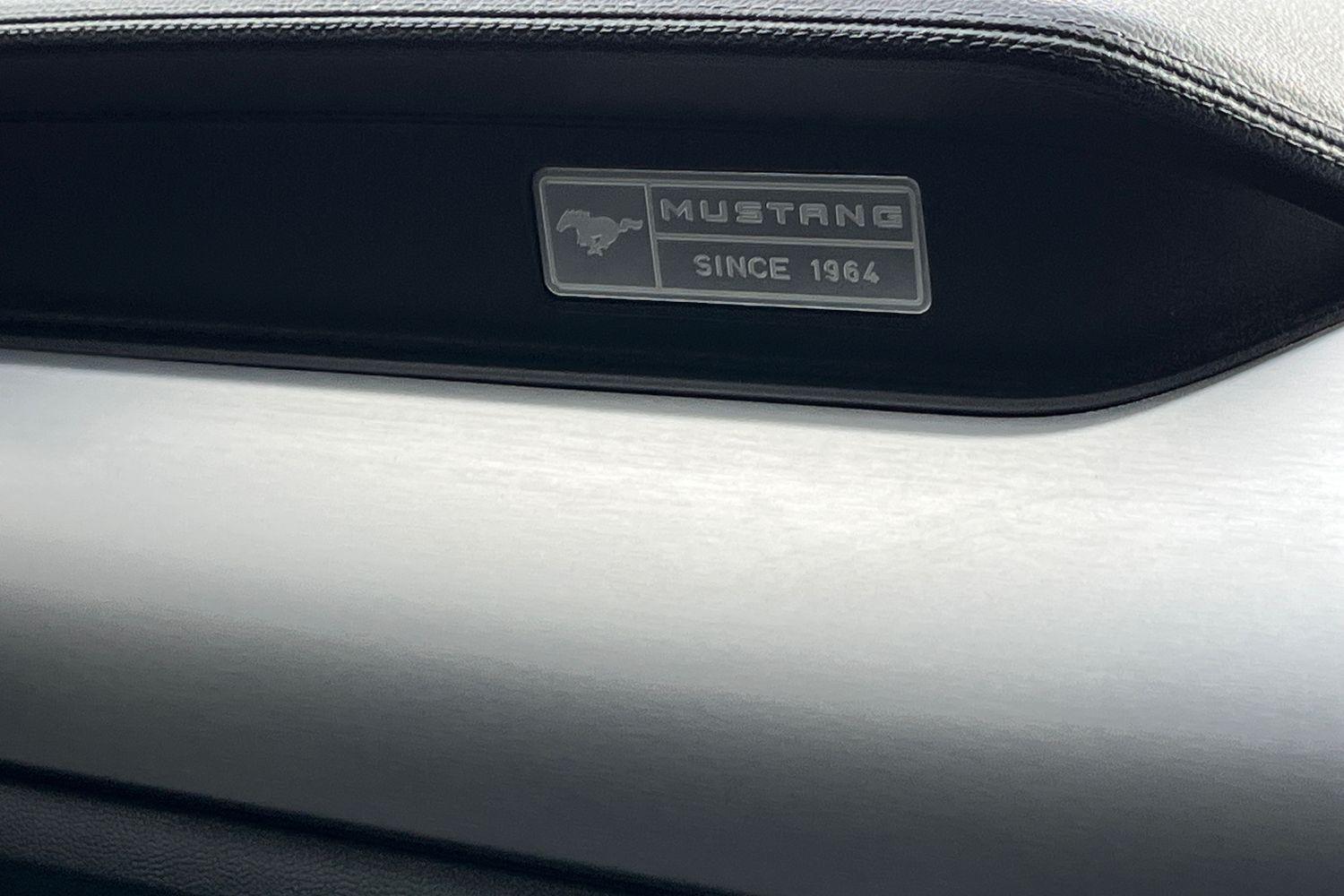 Ford MUSTANG Photo 22