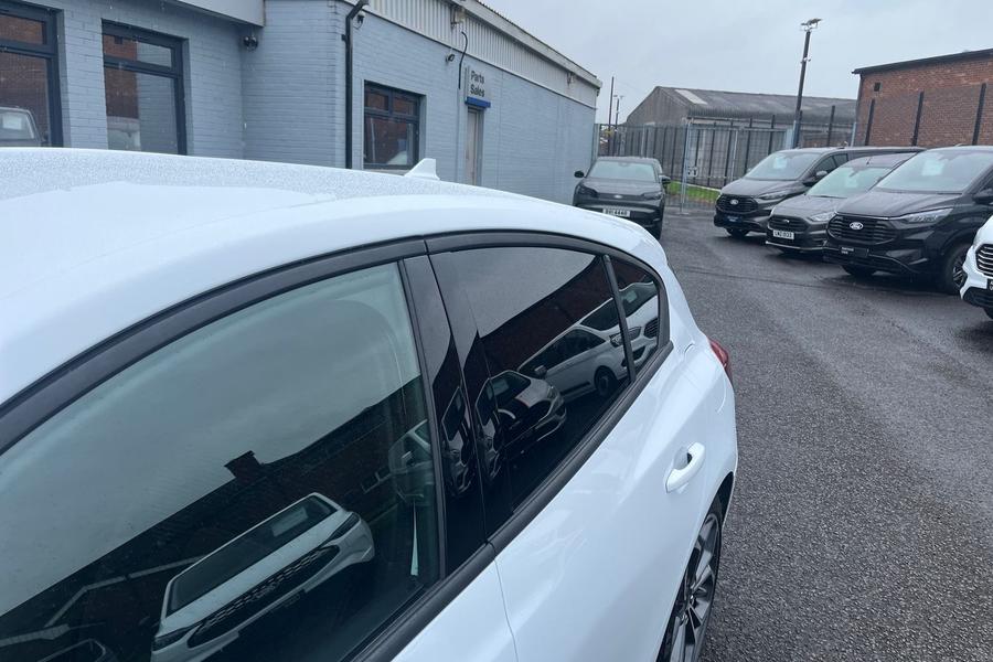 Ford FOCUS Photo autoimg-298826bfb84b44fecf125e0171957d2d6ccc9729.jpg