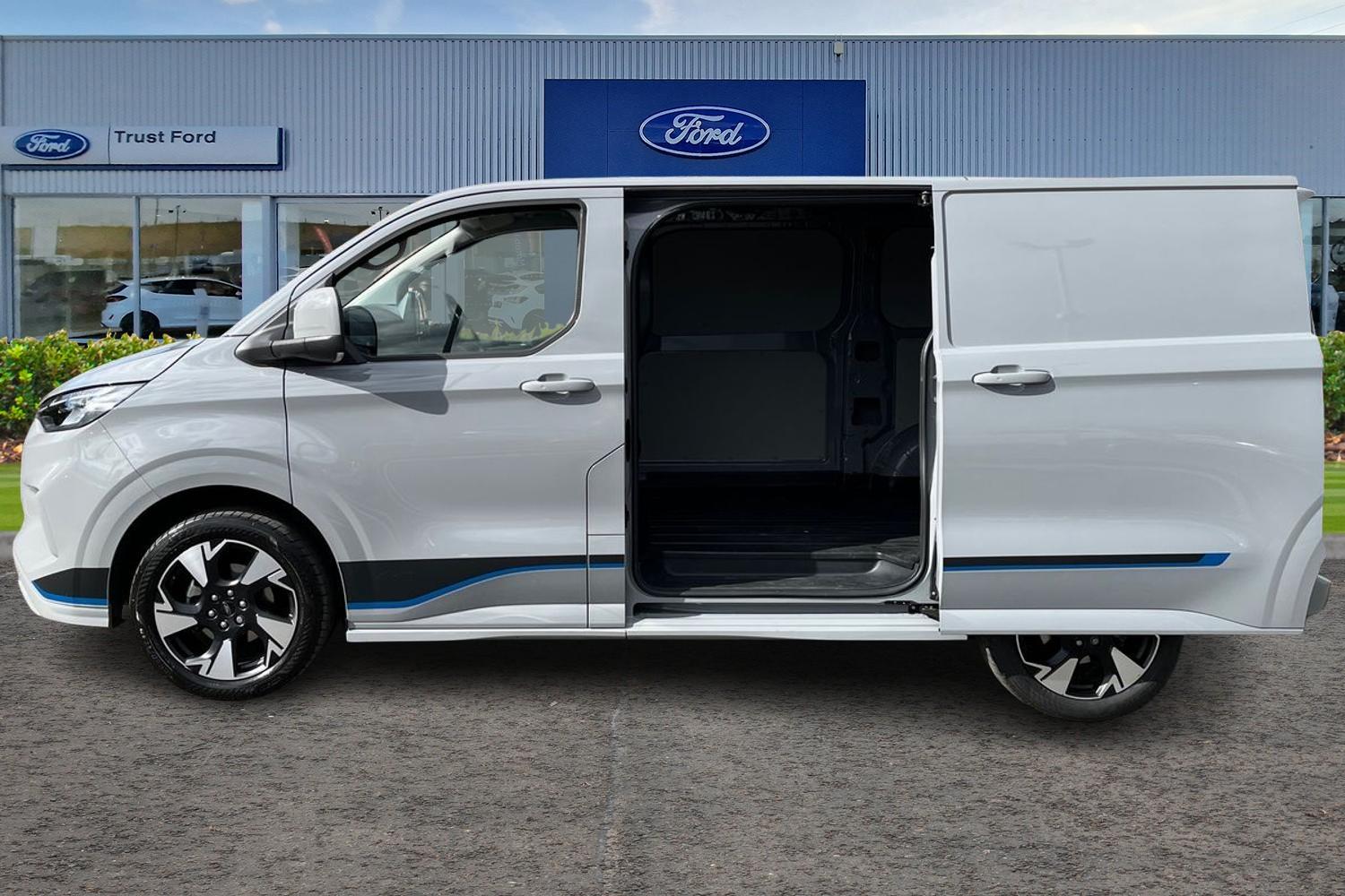 Ford TRANSIT CUSTOM Photo 4