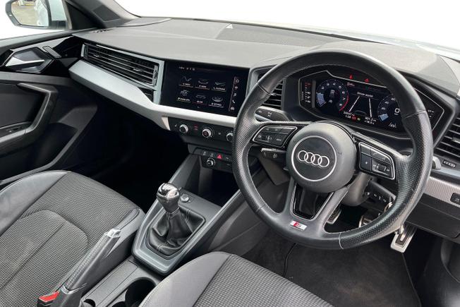 AUDI A1 Photo 6