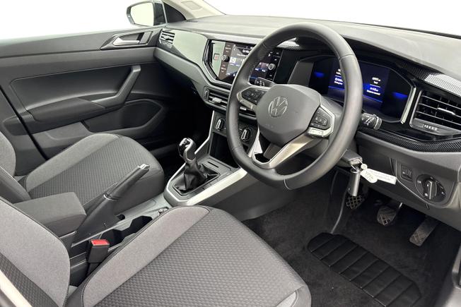 VOLKSWAGEN Polo Photo 6