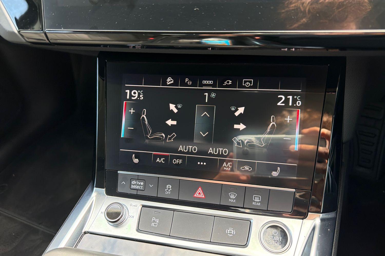 Audi E-TRON Photo 22