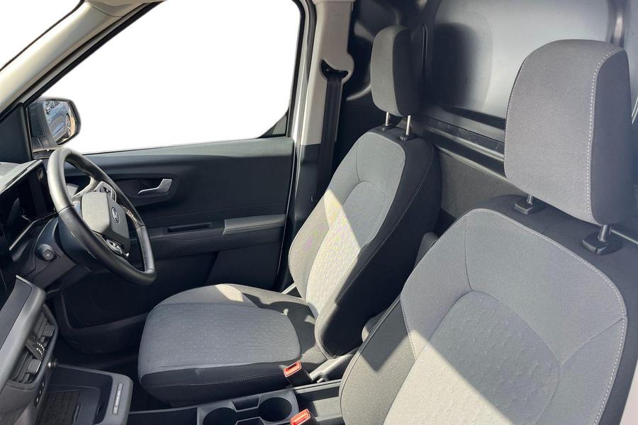 Ford E-Transit Courier Photo autoimg-29924ed069fef4a3bec2b51165b12d4d9fb4a15c.jpg