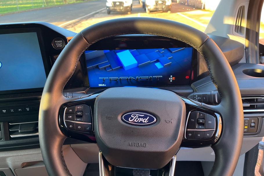 Used Ford TRANSIT CUSTOM 26