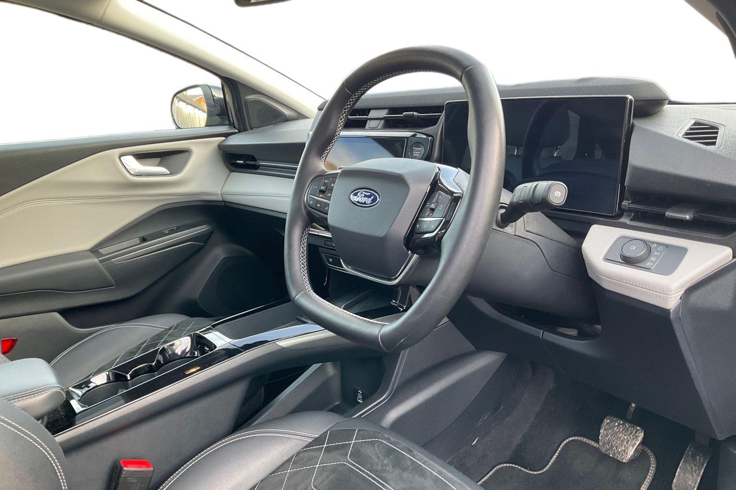 Ford Puma Gen-E Photo 8