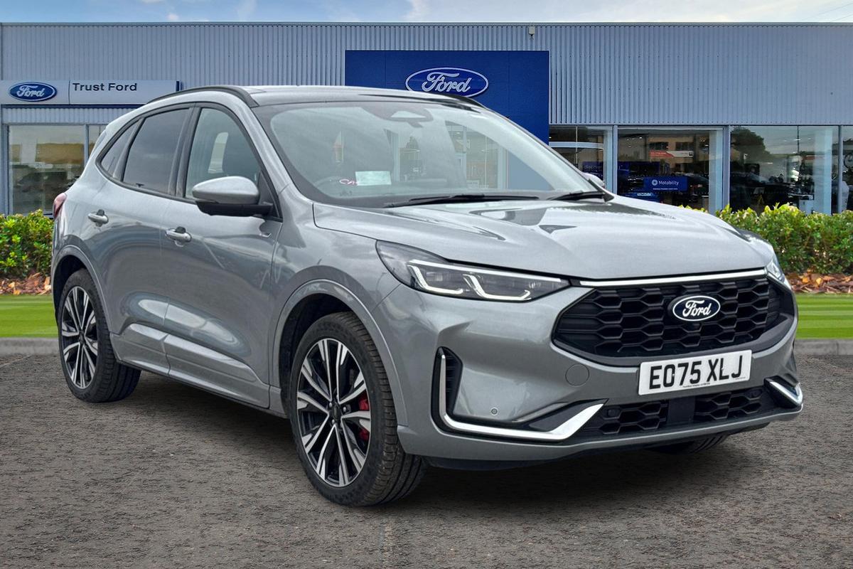 Ford Kuga listing photo