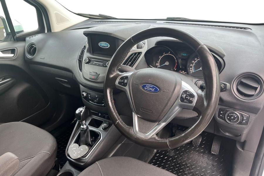 Ford TRANSIT COURIER Photo autoimg-29a00662ccd418ca987f99d728b87e1a1ae06d07.jpg