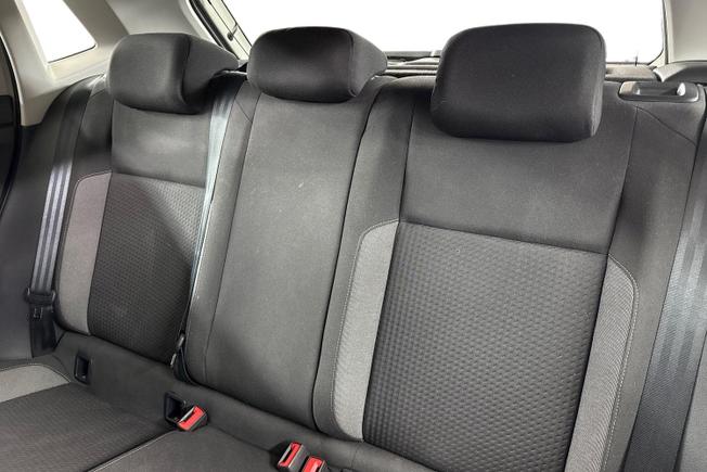 VOLKSWAGEN Polo Photo 9