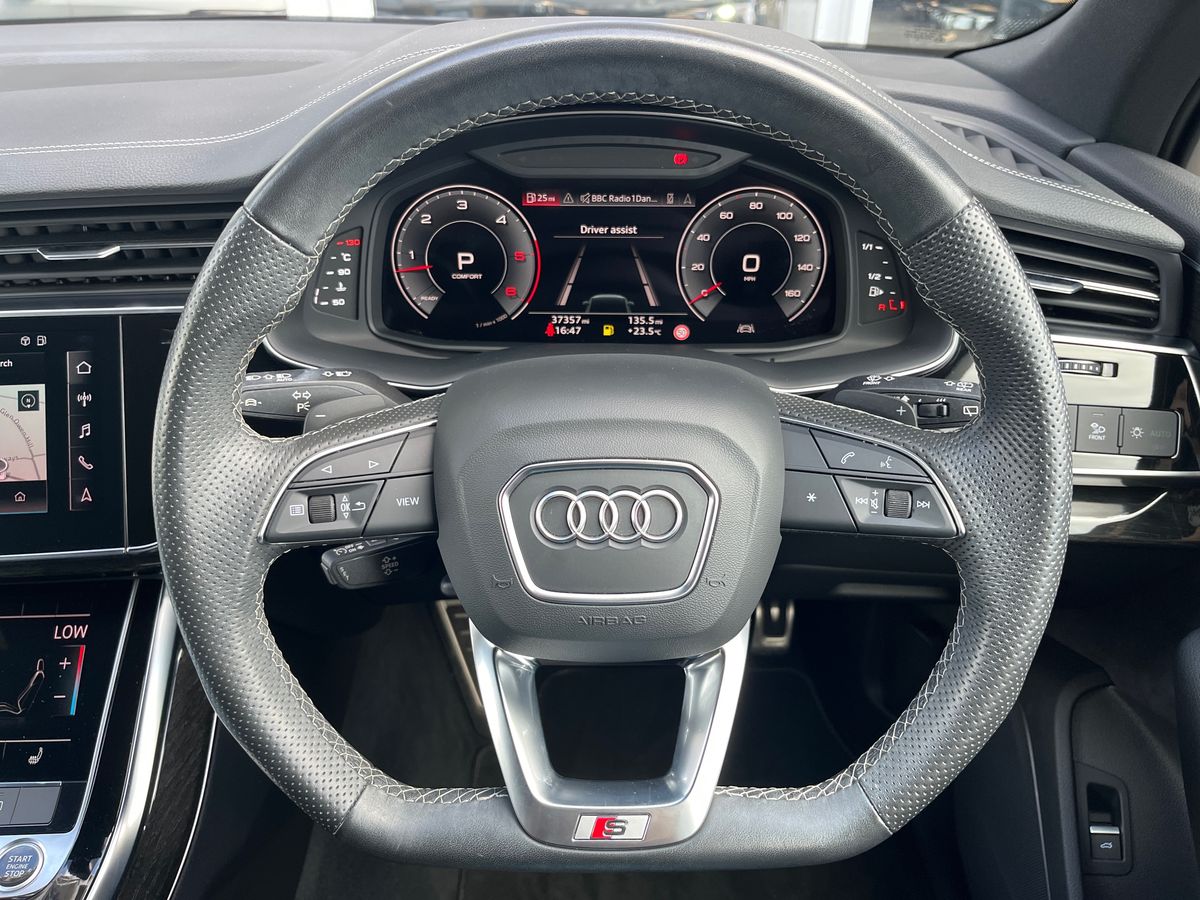 Audi Q7 Photo autoimg-29a38c66fb8423980be41b638d023d620a1eed89.jpg