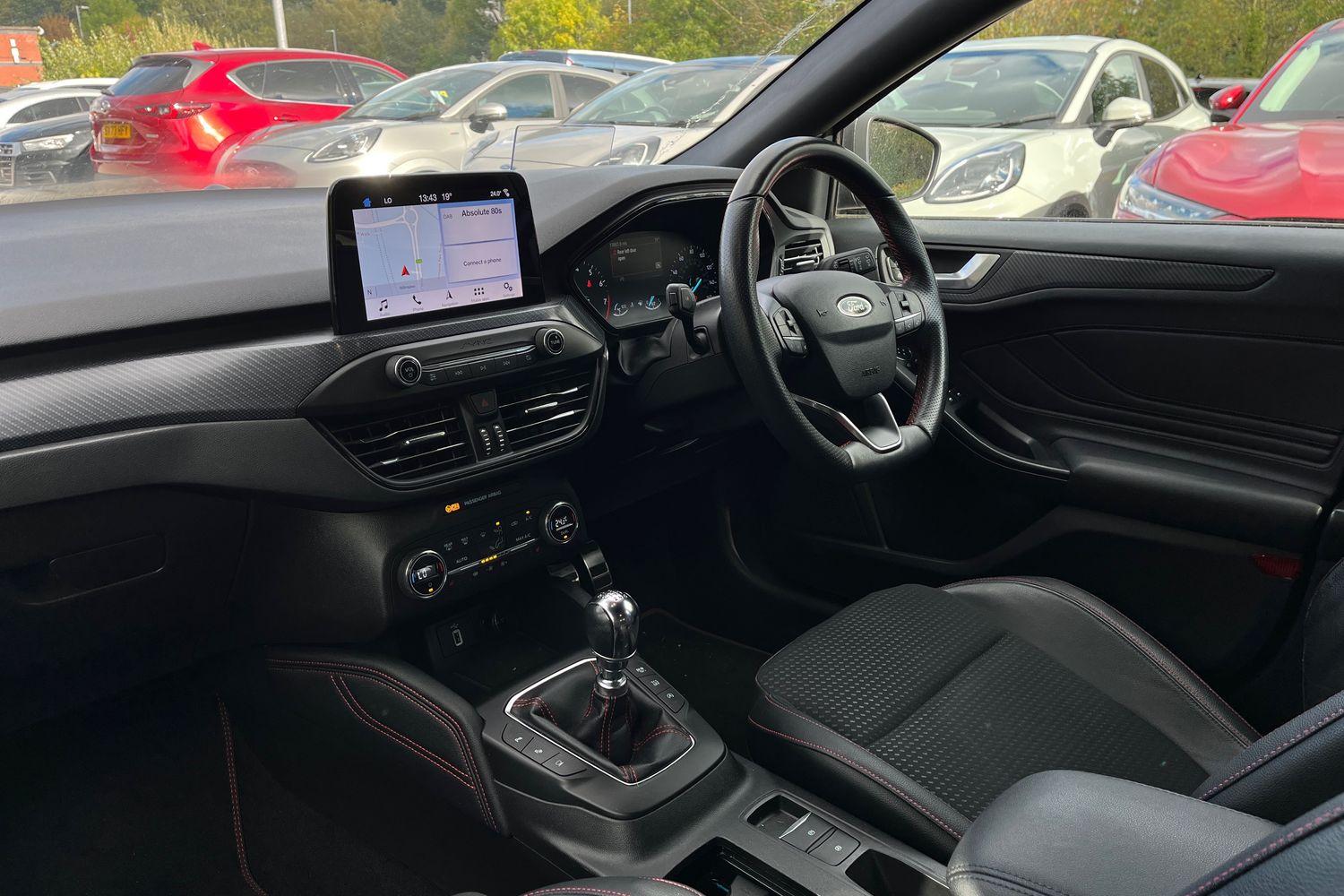 Ford Focus Photo 17