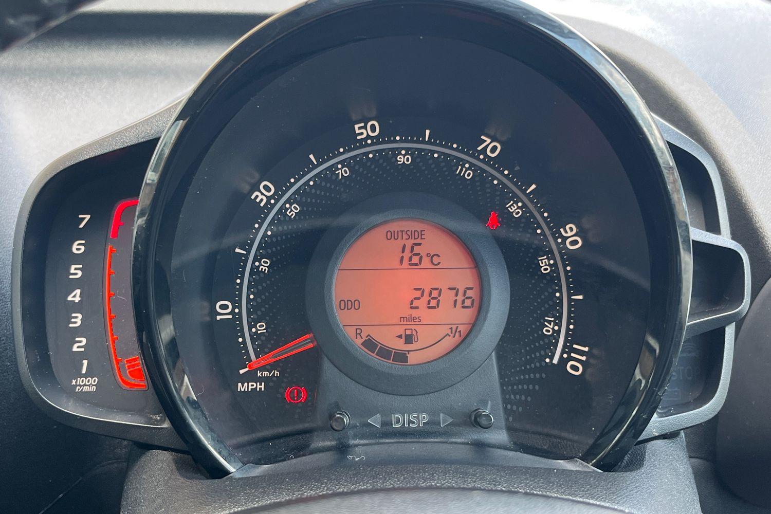 Toyota AYGO Photo 12