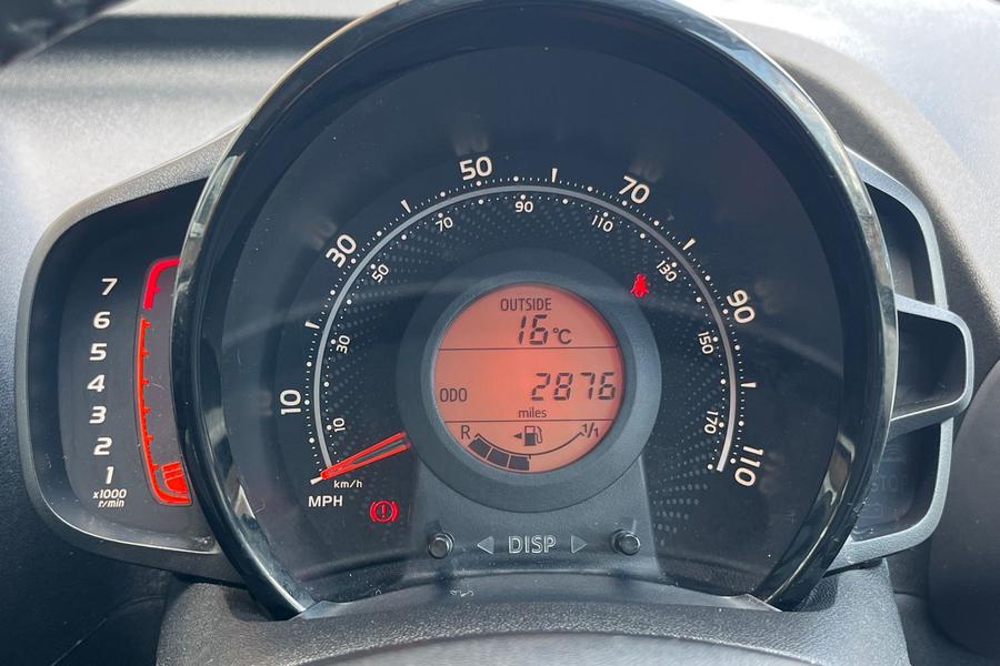 Toyota AYGO Photo autoimg-29a4625c34fd974c3e66d6a543bab68bd65e2aec.jpg