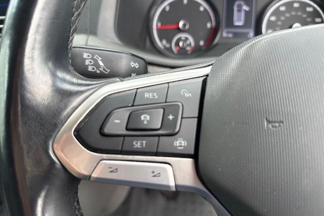 VOLKSWAGEN Transporter Photo 16