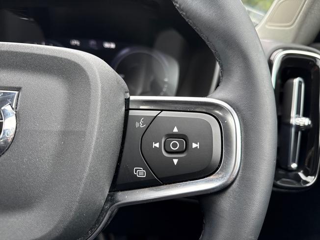 VOLVO Xc40 Photo 17